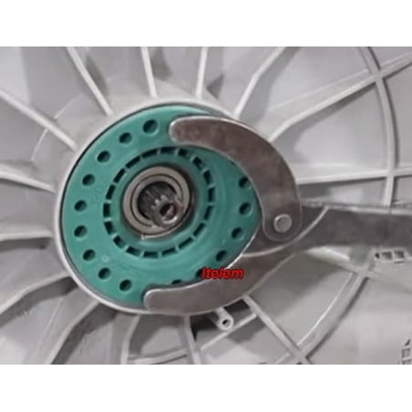 Exemple démontage palier lave-linge Top Electrolux