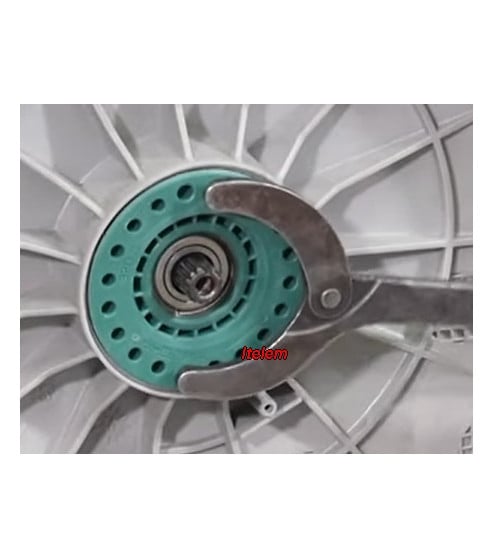 Exemple démontage palier lave-linge Top Electrolux