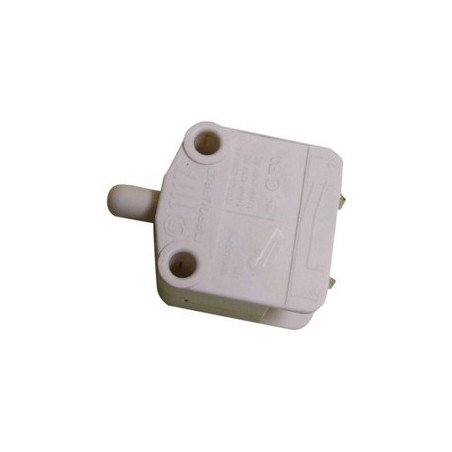 6577900