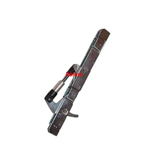 Support charniere four Whirlpool Bauknecht 481010475569
